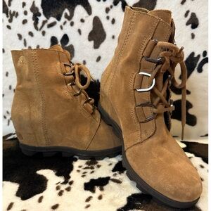 Sorel Women’s Joan of Arctic Wedge‎ II Waterproof Suede Boots Size 5